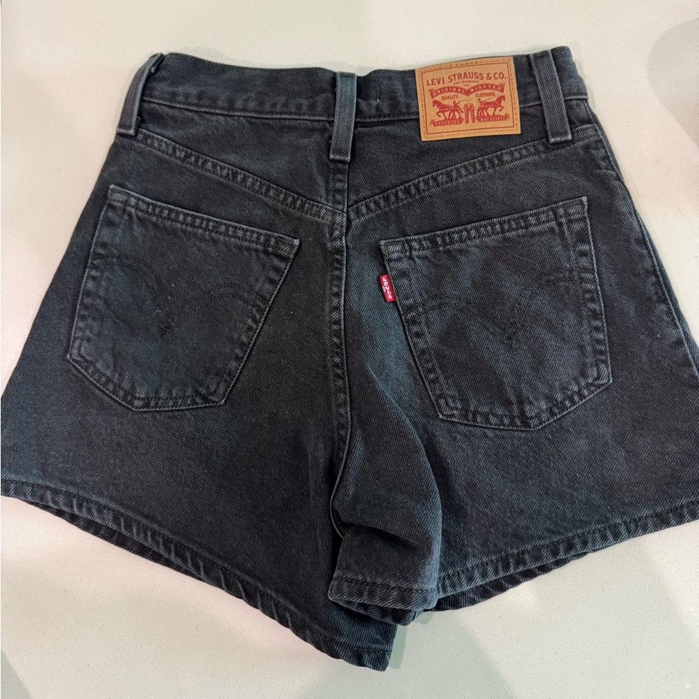 Levi's Black Jean Shorts High-Waisted Relaxed Fit